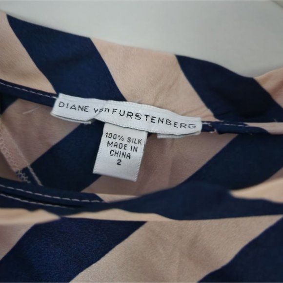 DIANE VON FURSTENBERG Dress 100% silk Leron dress striped navy pink sz 2 - Picture 6 of 8